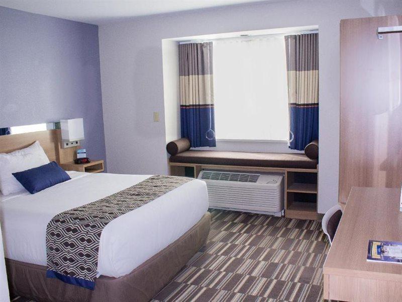 Microtel Inn & Suites By Wyndham - Penn Yan Exterior photo